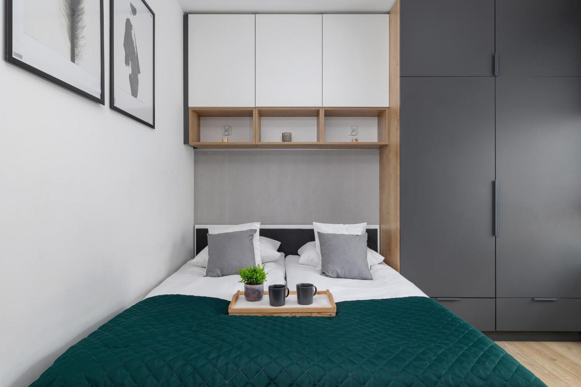Elegant Apartment In Cracow With Balcony, Parking And Desk By Noclegi Renters Krakkó Kültér fotó