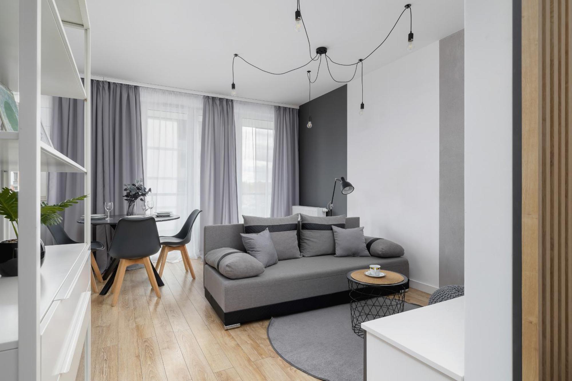 Elegant Apartment In Cracow With Balcony, Parking And Desk By Noclegi Renters Krakkó Kültér fotó