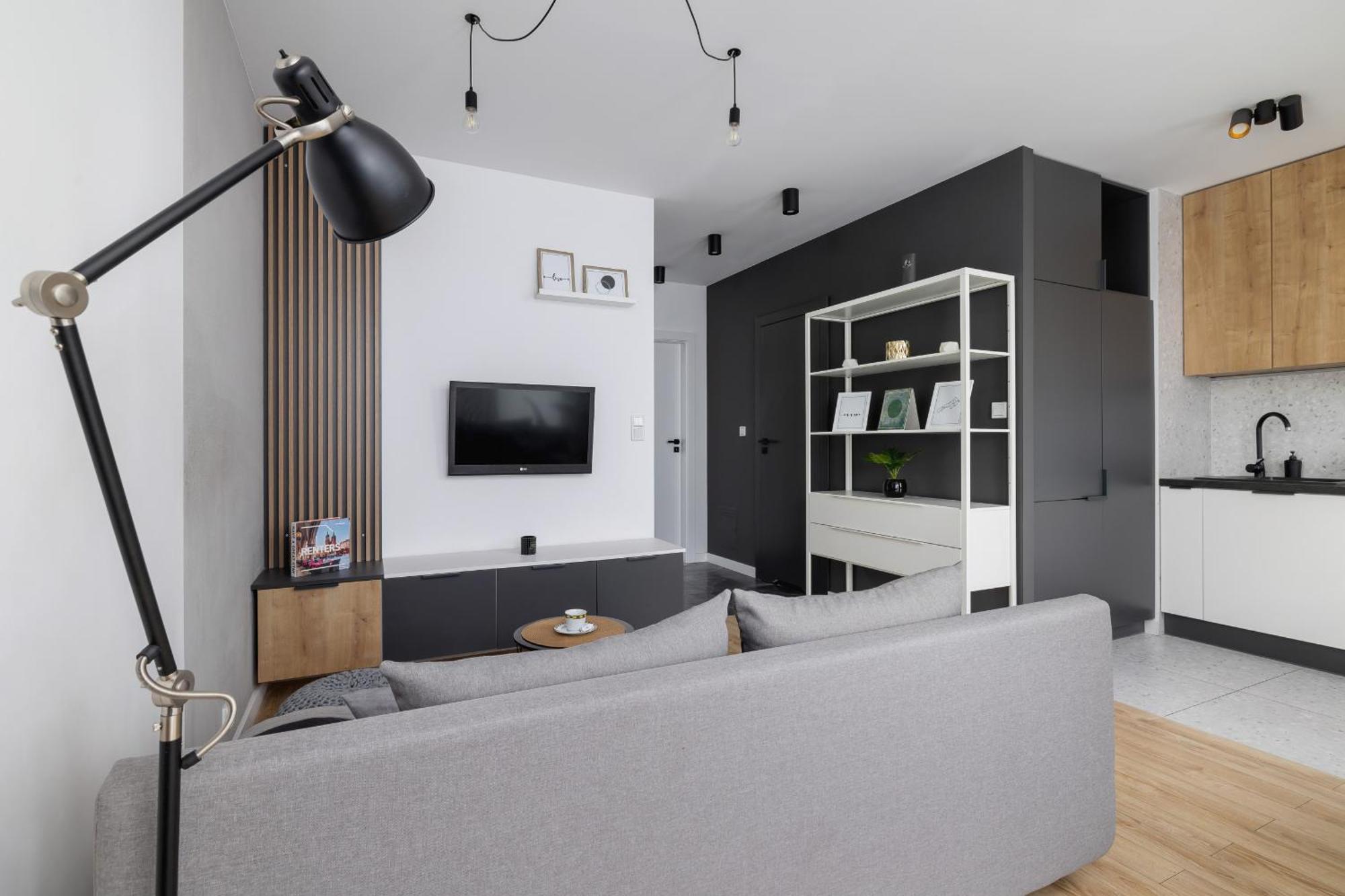 Elegant Apartment In Cracow With Balcony, Parking And Desk By Noclegi Renters Krakkó Kültér fotó